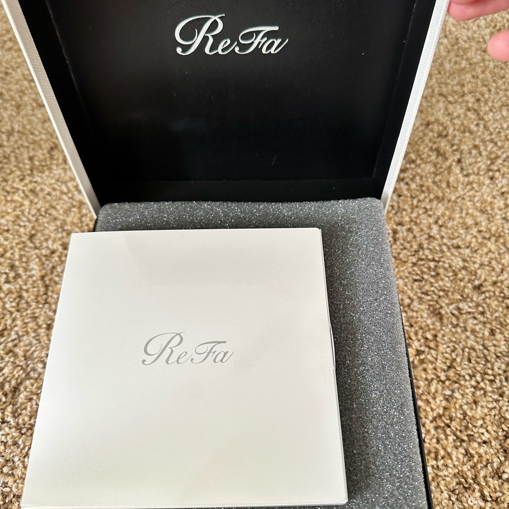 ReFa CARAT RAY - Deluxe Face & Body Roller
